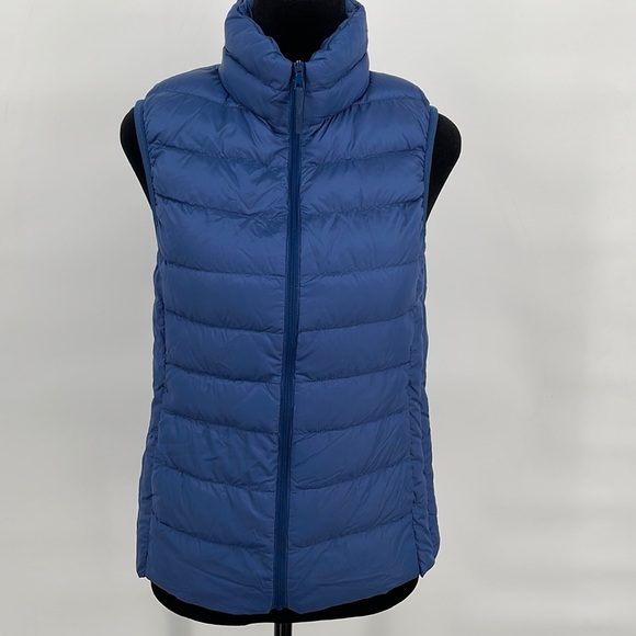 Uniqlo Packable Down Vest‎ EUC size S - Picture 1 of 7